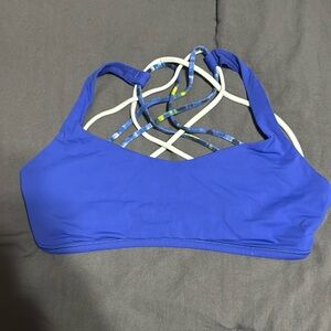Lululemon sports bra